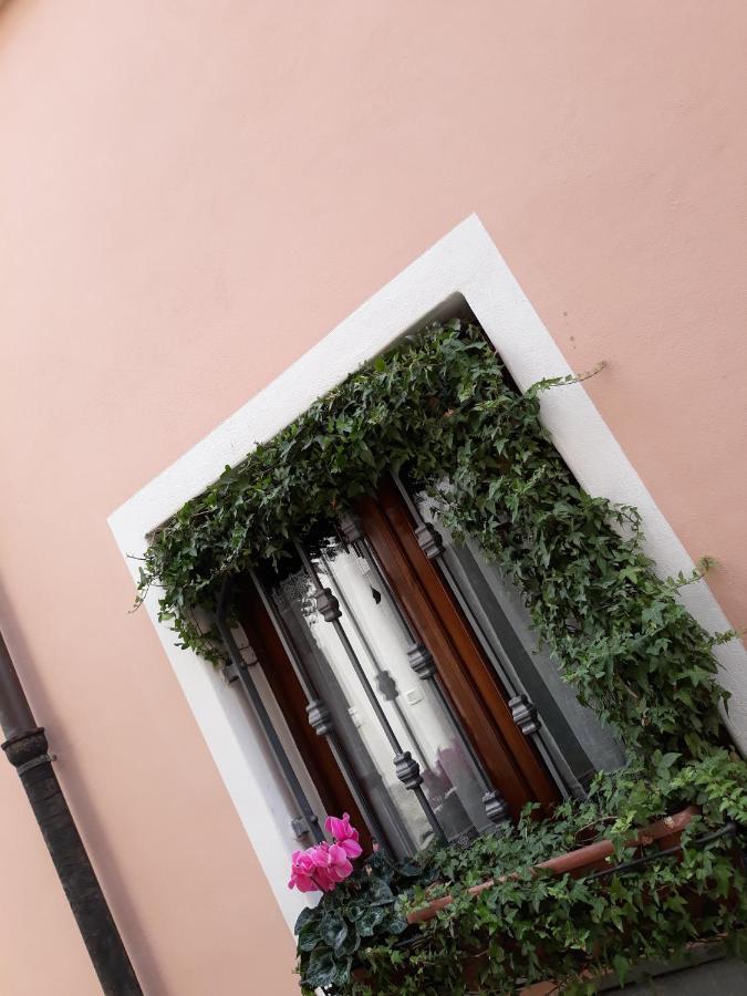 B&B Peverello Castelnuovo Magra Exterior foto